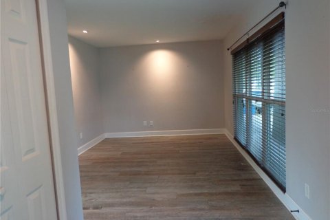 Casa en alquiler en Valrico, Florida, 4 dormitorios, 161.19 m2 № 1914844 - foto 4