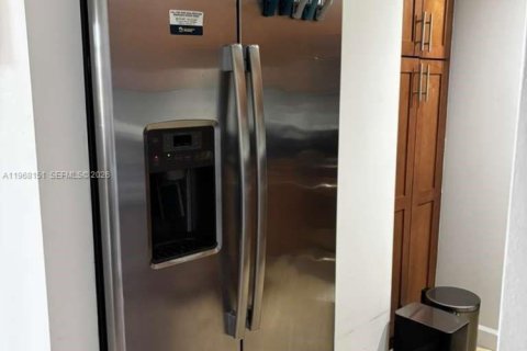 Apartment in Miami, Florida 2 bedrooms, 112.5 sq.m. № 2029522 - photo 22