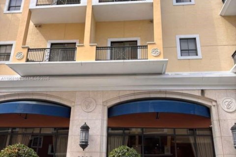 Apartment in Miami, Florida 2 bedrooms, 112.5 sq.m. № 2029522 - photo 2