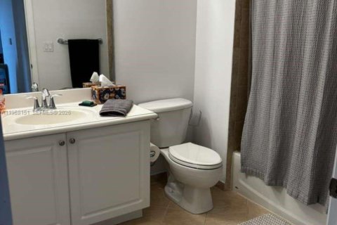 Apartment in Miami, Florida 2 bedrooms, 112.5 sq.m. № 2029522 - photo 11