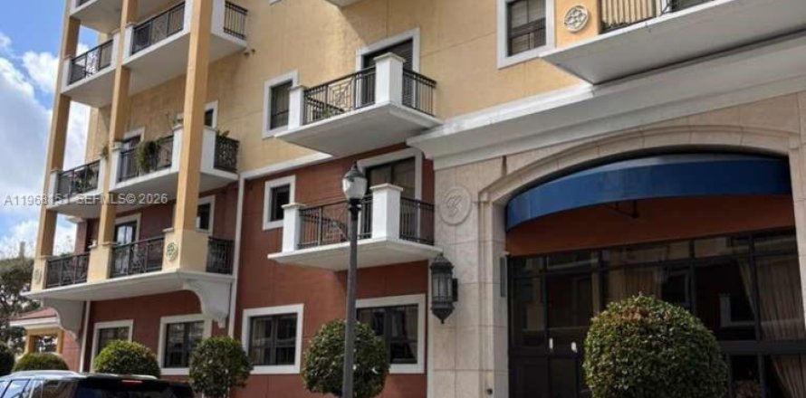 Apartment in Miami, Florida 2 bedrooms, 112.5 sq.m. № 2029522