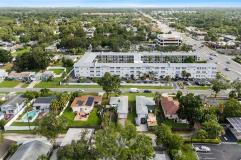 Купить виллу или дом в Сент-Питерсберг, Флорида 6 комнат, 86.68м2, № 1820978 - фото 25