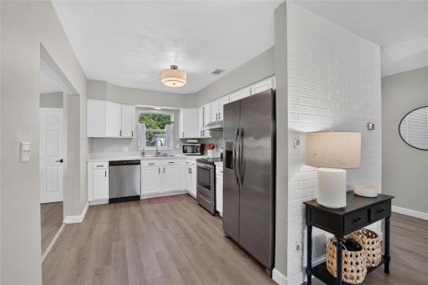 Villa ou maison à vendre à Saint Petersburg, Floride: 2 chambres, 81.94 m2 № 2399037 - photo 10
