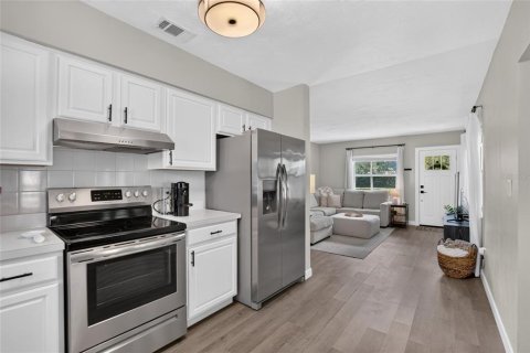Villa ou maison à vendre à Saint Petersburg, Floride: 2 chambres, 81.94 m2 № 2399037 - photo 13