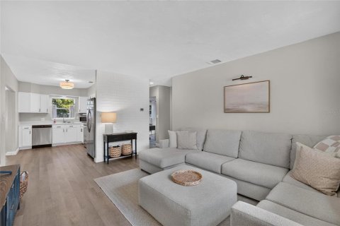 Villa ou maison à vendre à Saint Petersburg, Floride: 2 chambres, 81.94 m2 № 2399037 - photo 7