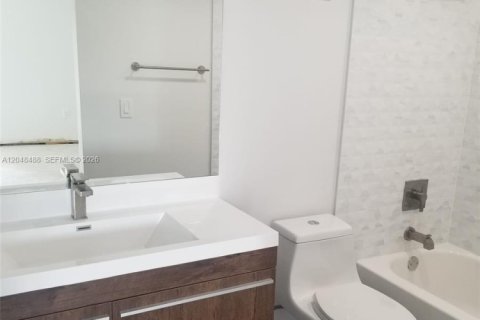 Copropriété à louer à Miami, Floride: 3 chambres, 114.08 m2 № 2168730 - photo 22