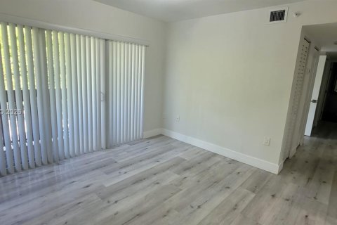 Copropriété à louer à Miami, Floride: 3 chambres, 114.08 m2 № 2168730 - photo 6