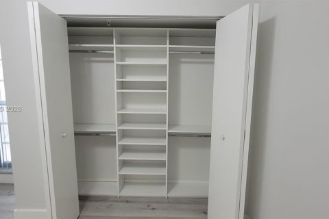 Copropriété à louer à Miami, Floride: 3 chambres, 114.08 m2 № 2168730 - photo 15
