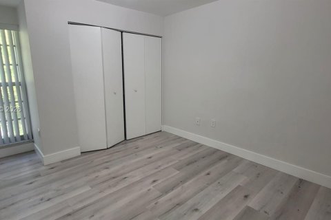 Copropriété à louer à Miami, Floride: 3 chambres, 114.08 m2 № 2168730 - photo 14
