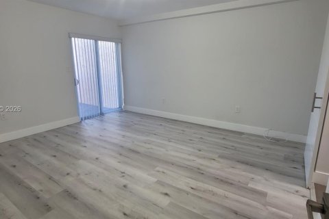 Copropriété à louer à Miami, Floride: 3 chambres, 114.08 m2 № 2168730 - photo 17