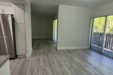 Copropriété à louer à Miami, Floride: 3 chambres, 114.08 m2 № 2168730 - photo 8