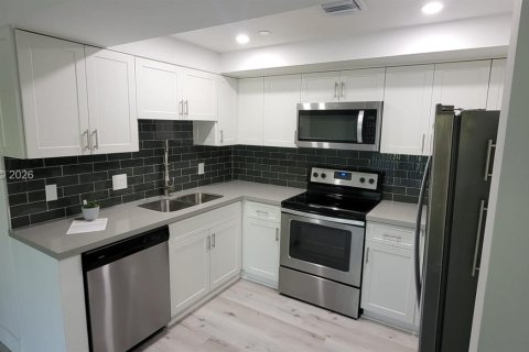 Copropriété à louer à Miami, Floride: 3 chambres, 114.08 m2 № 2168730 - photo 9