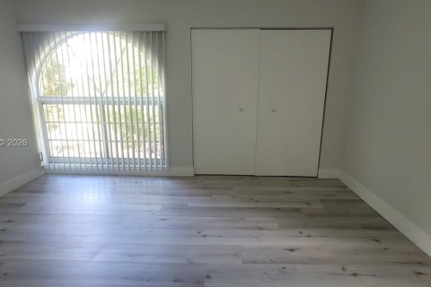 Copropriété à louer à Miami, Floride: 3 chambres, 114.08 m2 № 2168730 - photo 11