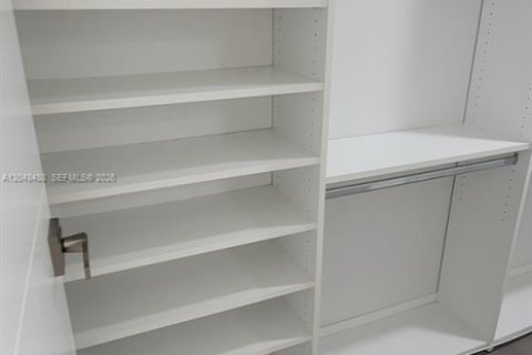 Copropriété à louer à Miami, Floride: 3 chambres, 114.08 m2 № 2168730 - photo 20