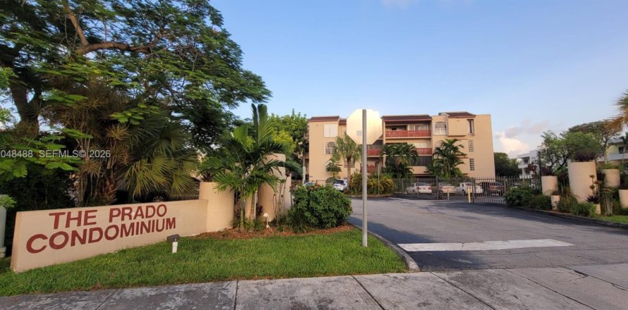Condo à Miami, Floride, 3 chambres  № 2168730