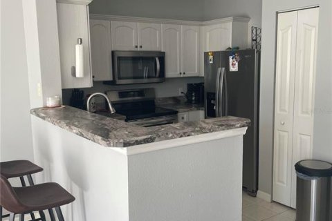 Condo in Celebration, Florida, 3 bedrooms  № 1543479 - photo 6