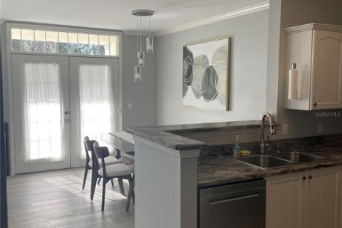 Condo in Celebration, Florida, 3 bedrooms  № 1543479 - photo 7