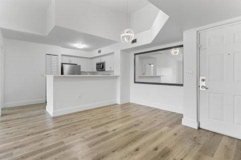Condominio en venta en Miramar, Florida, 2 dormitorios, 89.74 m2 № 2175414 - foto 12