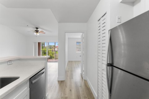 Condominio en venta en Miramar, Florida, 2 dormitorios, 89.74 m2 № 2175414 - foto 18