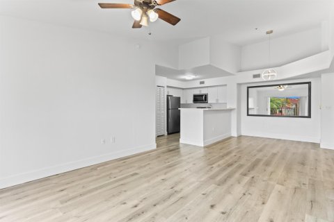 Condominio en venta en Miramar, Florida, 2 dormitorios, 89.74 m2 № 2175414 - foto 5