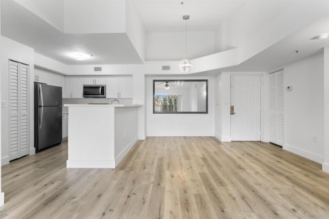 Condominio en venta en Miramar, Florida, 2 dormitorios, 89.74 m2 № 2175414 - foto 9