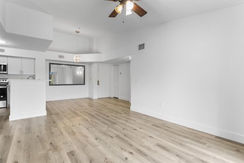 Condominio en venta en Miramar, Florida, 2 dormitorios, 89.74 m2 № 2175414 - foto 8