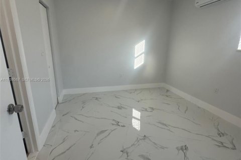 Immobilier commercial à louer à Pembroke Pines, Floride: 1 chambre, 60.39 m2 № 1996845 - photo 5