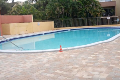 Apartment in Miami, Florida 1 bedroom, 85.66 sq.m. № 2087280 - photo 10
