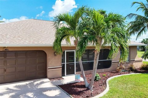 Villa ou maison à vendre à Cape Coral, Floride: 4 chambres, 176.51 m2 № 2339124 - photo 3