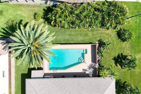 Villa ou maison à vendre à Cape Coral, Floride: 4 chambres, 176.51 m2 № 2339124 - photo 30