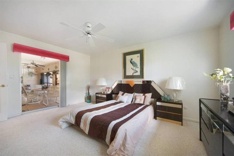 Villa ou maison à vendre à Cape Coral, Floride: 4 chambres, 176.51 m2 № 2339124 - photo 18