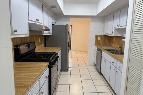 Condominio en venta en Miami, Florida, 3 dormitorios, 137.5 m2 № 2041184 - foto 12