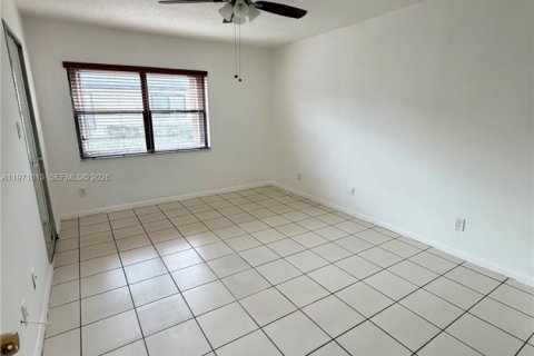 Condominio en venta en Miami, Florida, 3 dormitorios, 137.5 m2 № 2041184 - foto 21