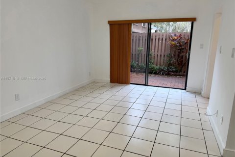 Condominio en venta en Miami, Florida, 3 dormitorios, 137.5 m2 № 2041184 - foto 25