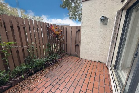 Condominio en venta en Miami, Florida, 3 dormitorios, 137.5 m2 № 2041184 - foto 9