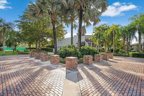 Condominio en venta en Miami, Florida, 3 dormitorios, 137.5 m2 № 2041184 - foto 30