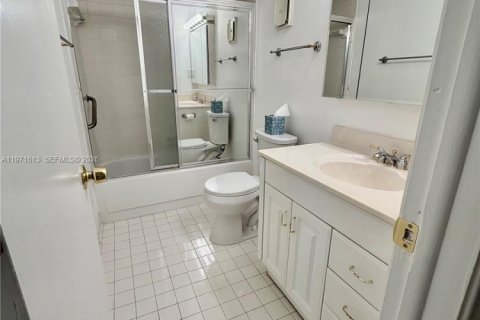 Condominio en venta en Miami, Florida, 3 dormitorios, 137.5 m2 № 2041184 - foto 14