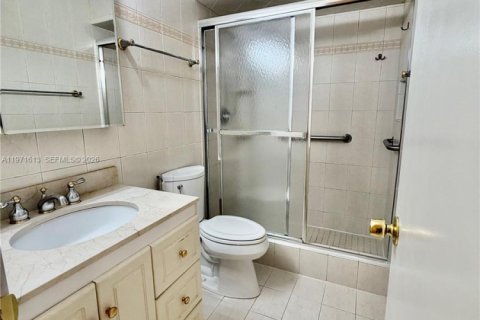 Condominio en venta en Miami, Florida, 3 dormitorios, 137.5 m2 № 2041184 - foto 23