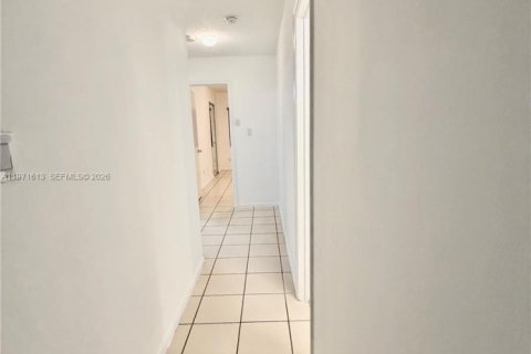 Condominio en venta en Miami, Florida, 3 dormitorios, 137.5 m2 № 2041184 - foto 13