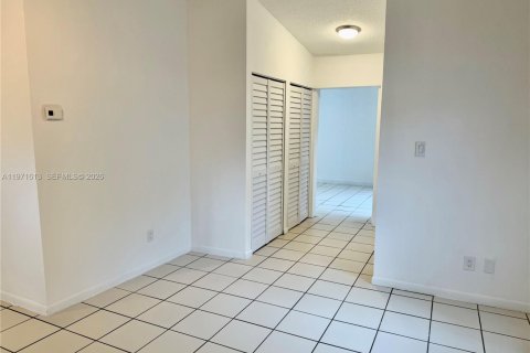 Condominio en venta en Miami, Florida, 3 dormitorios, 137.5 m2 № 2041184 - foto 5
