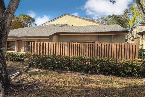 Condominio en venta en Miami, Florida, 3 dormitorios, 137.5 m2 № 2041184 - foto 3