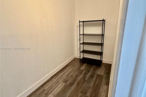 Condominio en venta en Miami, Florida, 3 dormitorios, 137.5 m2 № 2041184 - foto 27