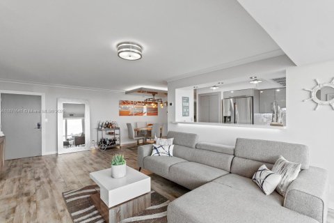 Copropriété à vendre à Fort Lauderdale, Floride: 2 chambres, 102.19 m2 № 1927934 - photo 13