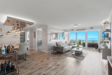 Copropriété à vendre à Fort Lauderdale, Floride: 2 chambres, 102.19 m2 № 1927934 - photo 2