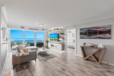 Copropriété à vendre à Fort Lauderdale, Floride: 2 chambres, 102.19 m2 № 1927934 - photo 18