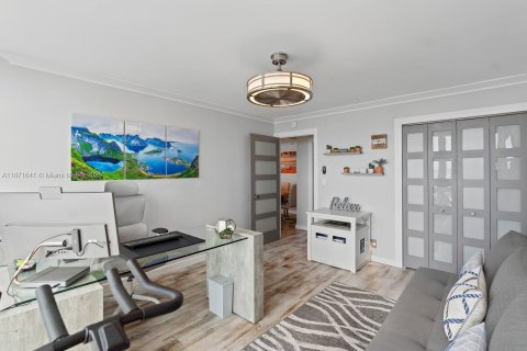 Copropriété à vendre à Fort Lauderdale, Floride: 2 chambres, 102.19 m2 № 1927934 - photo 29