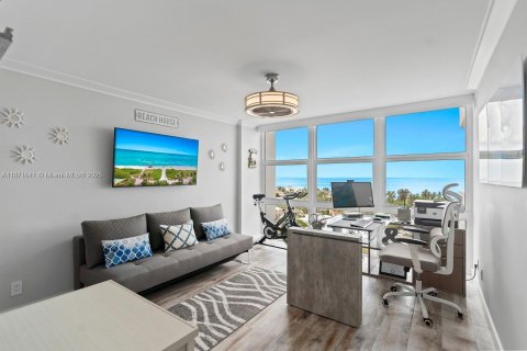 Copropriété à vendre à Fort Lauderdale, Floride: 2 chambres, 102.19 m2 № 1927934 - photo 28