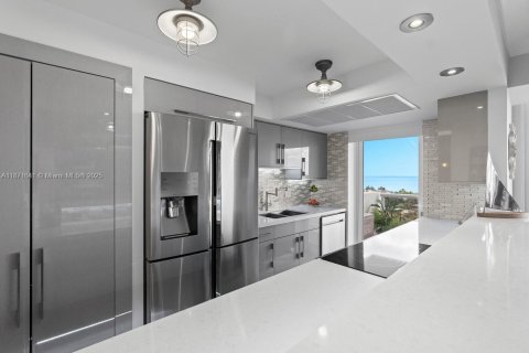 Copropriété à vendre à Fort Lauderdale, Floride: 2 chambres, 102.19 m2 № 1927934 - photo 7