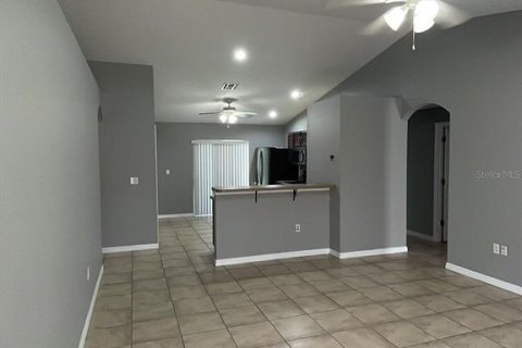 Casa en alquiler en Deltona, Florida, 3 dormitorios, 111.3 m2 № 1910878 - foto 5