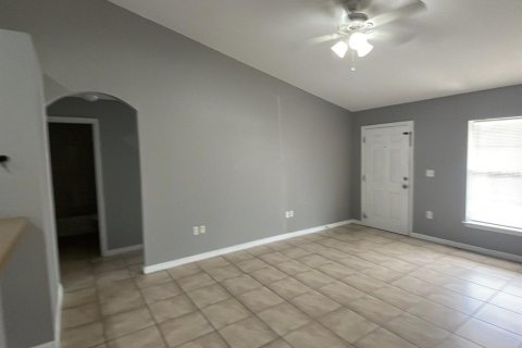 Casa en alquiler en Deltona, Florida, 3 dormitorios, 111.3 m2 № 1910878 - foto 10